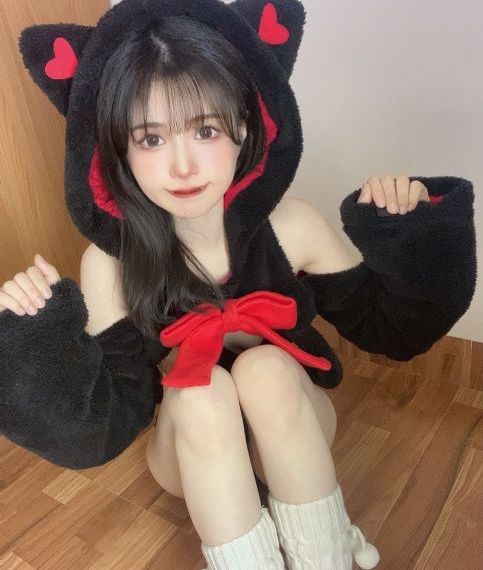 疯狂吮我的花蒂h_蓝光在线观看高清